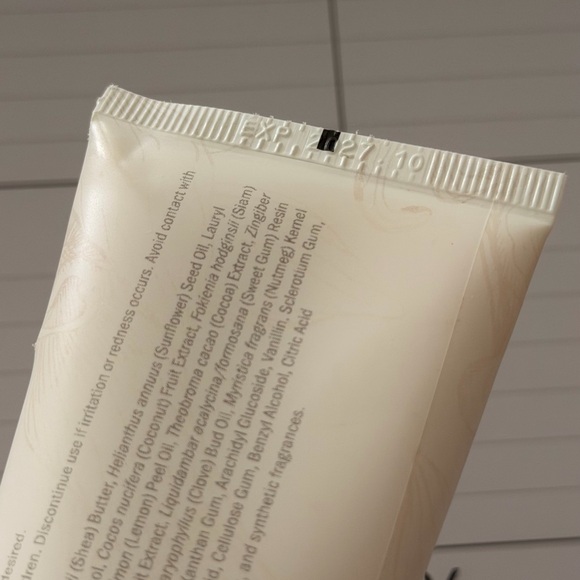 doTERRA Vanilla Dream Restorative Hand Cream - Picture 2 of 3